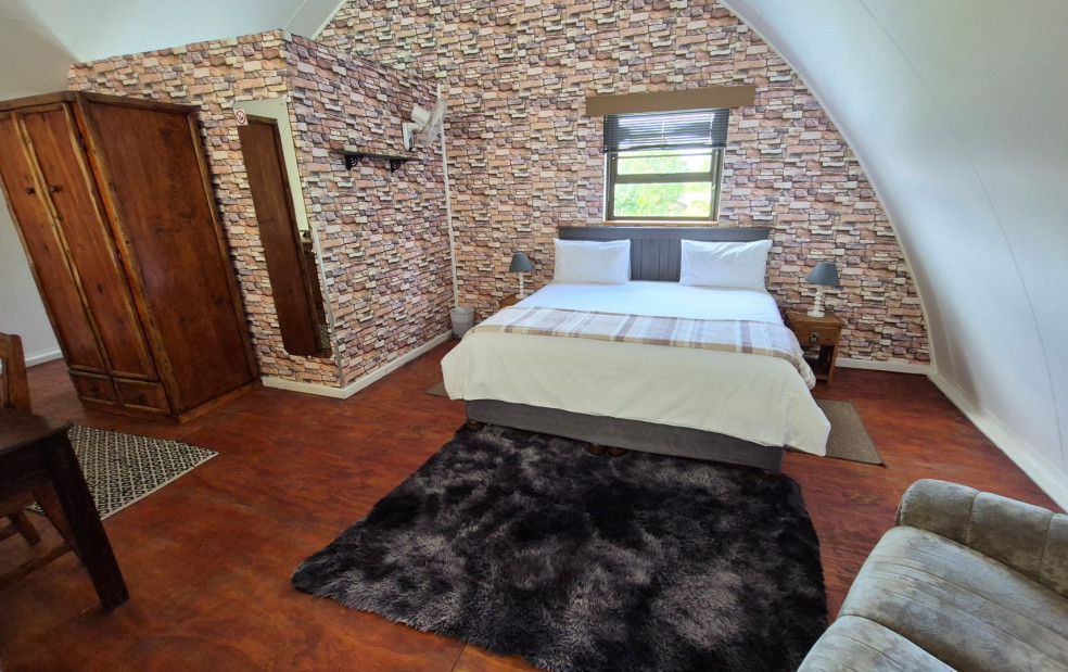 Top King Loft Room